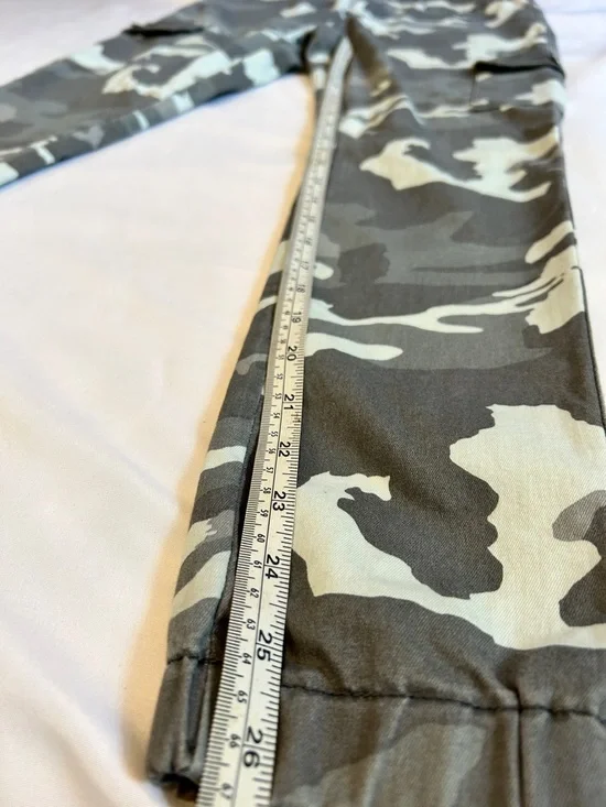 VIP Camo Cargo Pants - Green & Cream - Picture 8 of 9